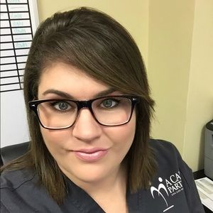 Meet your Posher, Lacey